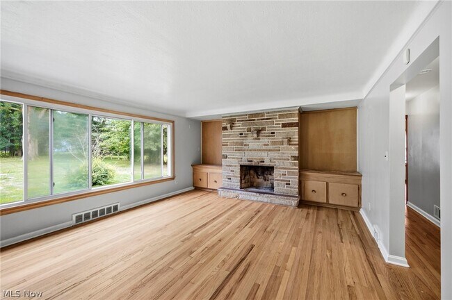 Building Photo - 2017 Natona Rd