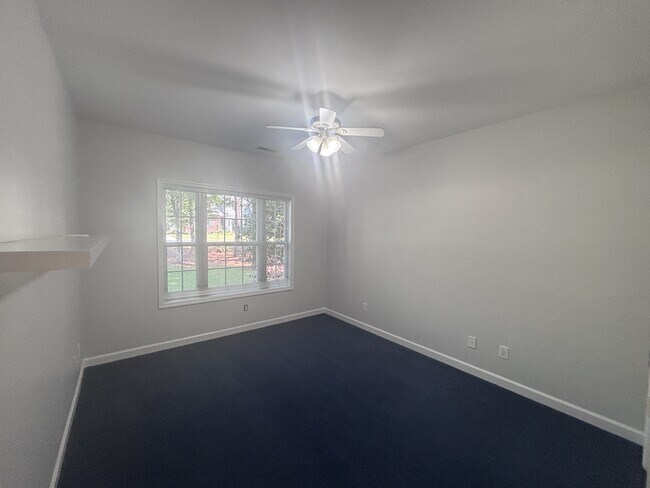 Building Photo - 90 Pine Vista Dr