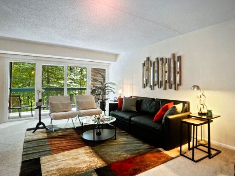Building Photo - 11815 Breton Ct