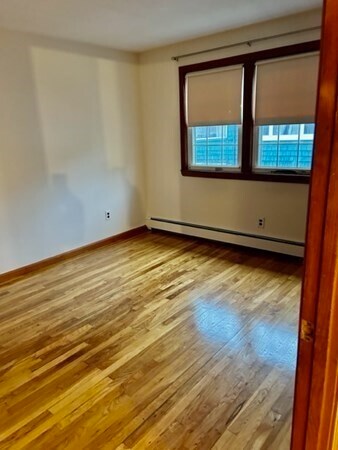 Building Photo - 184 Safford St