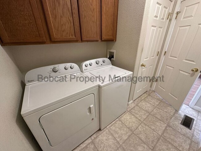 Building Photo - 1371 Chichester Dr