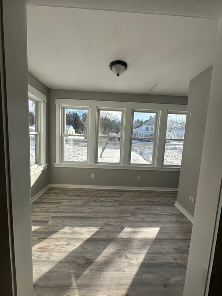 Building Photo - 179 Maple Ave