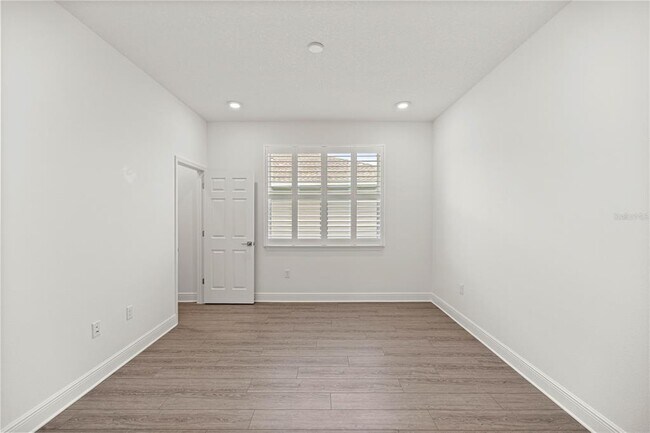 Building Photo - 5711 SW 78th Ave Rd