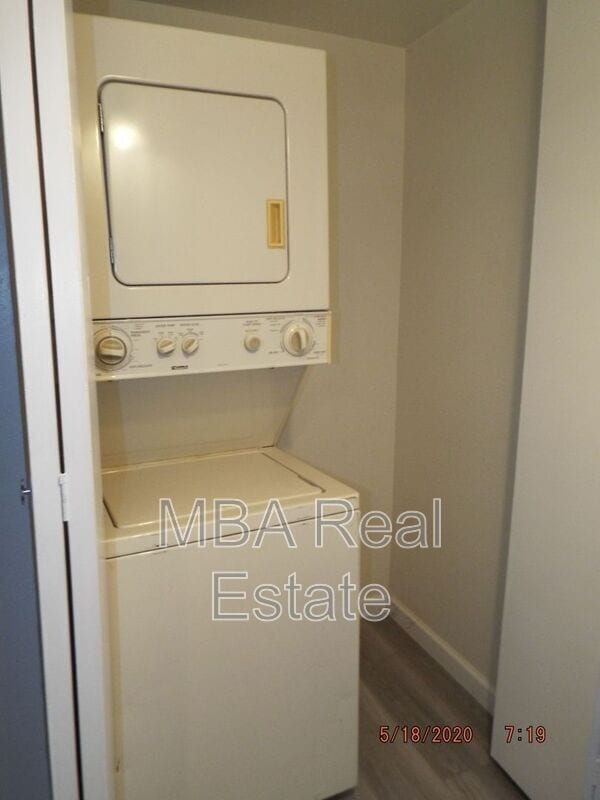 Building Photo - 2832 E Le Marche Ave