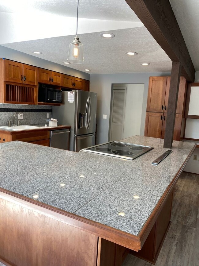 Building Photo - Rare Five Bedroom On Quiet Cul-de-Sac