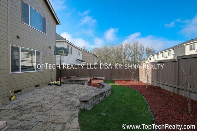 Building Photo - 15963 NW Linder St