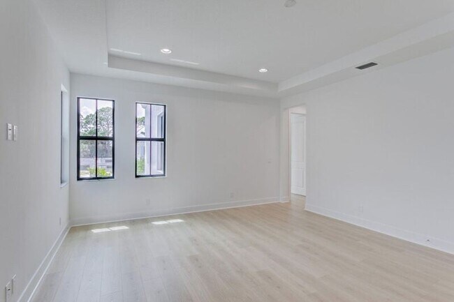Building Photo - 13559 Artisan Cir