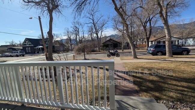 Building Photo - 2102 W Kiowa St