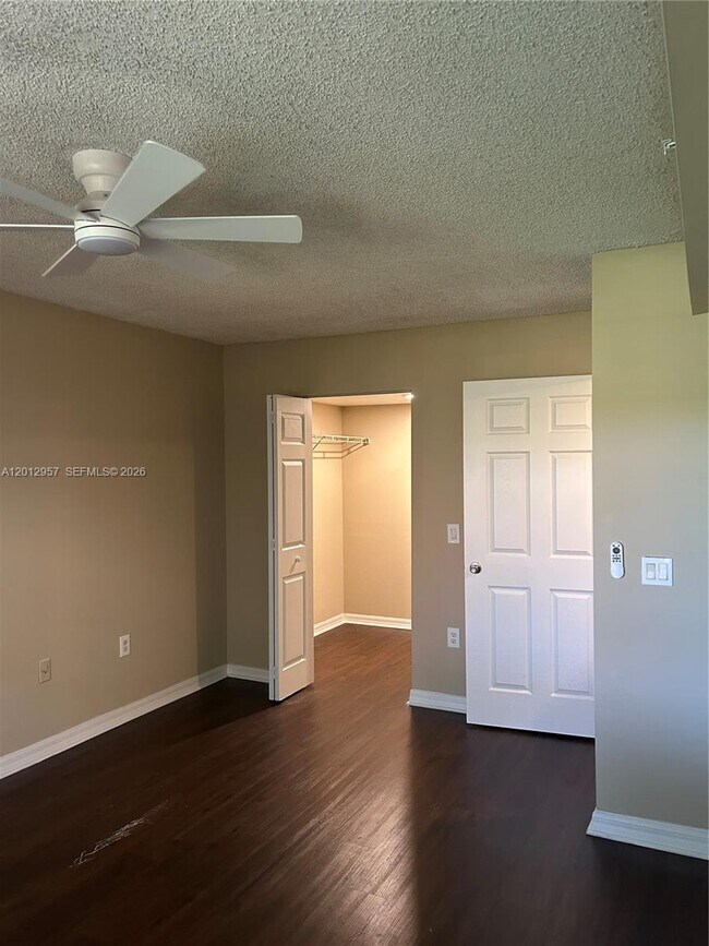 Building Photo - 4151 N Haverhill Rd