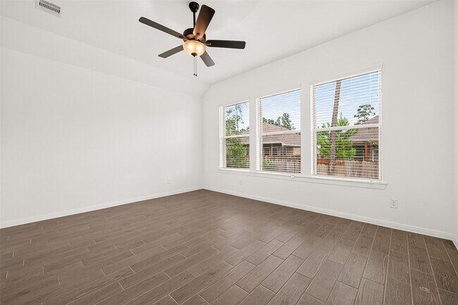 Building Photo - 453 Embden Rim Dr