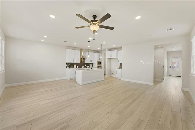 Building Photo - 1731 Zachary Ave