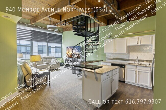 Building Photo - 940 Monroe Ave NW