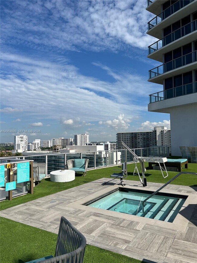 Building Photo - 4111 S Ocean Dr