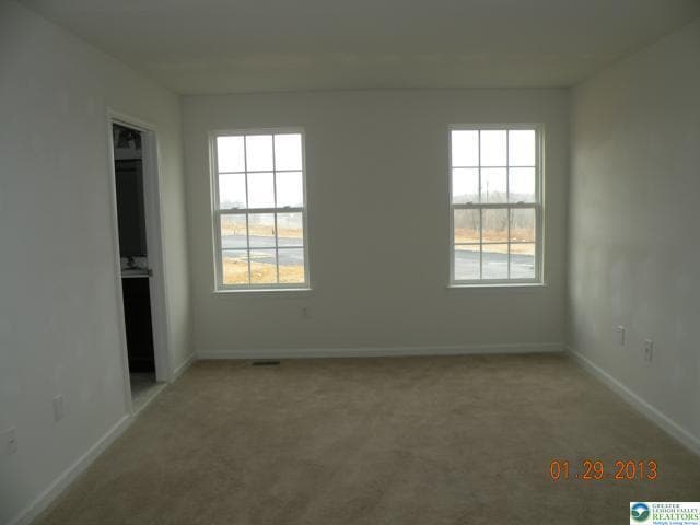 Building Photo - 5985 Valley Forge Dr