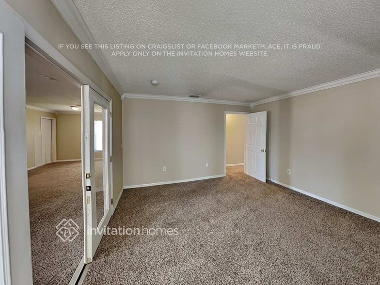 Building Photo - 2417 Knightsbridge Blvd