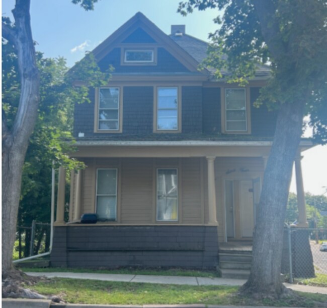 Primary Photo - 64 Saint John Ave