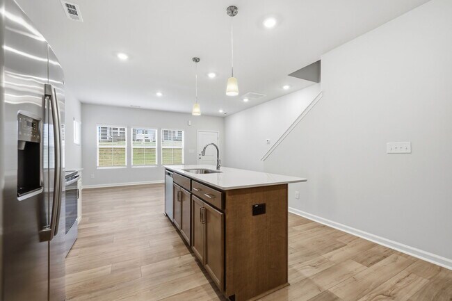 Building Photo - Silver Fir Ln - Garner