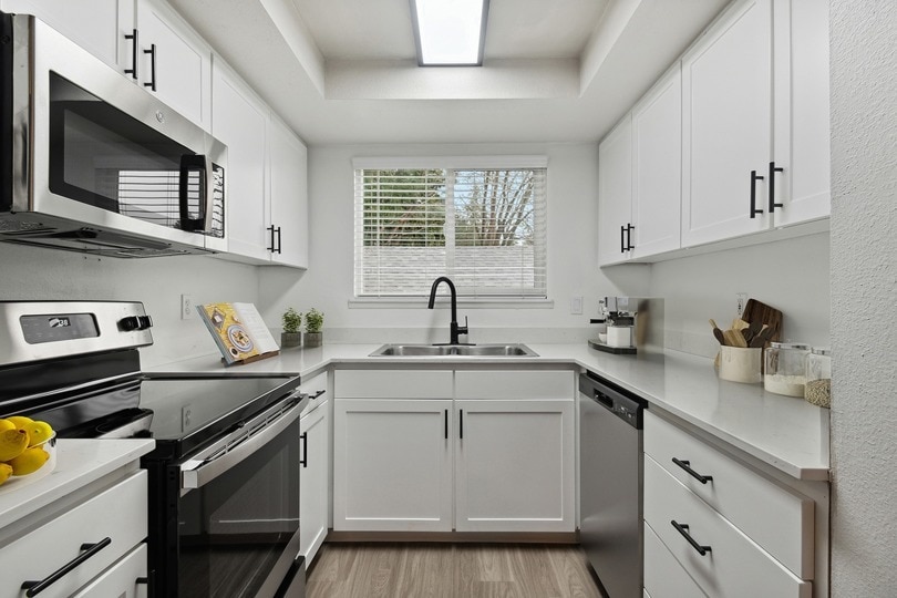 Arrive Murray Hill 14305 SW Sexton Mountain Dr Beaverton OR 97008