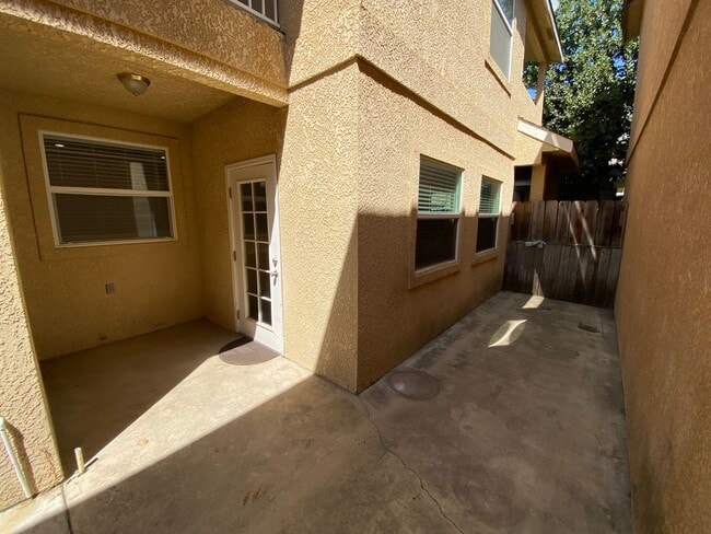 Building Photo - Spacious two-story home Available Now!