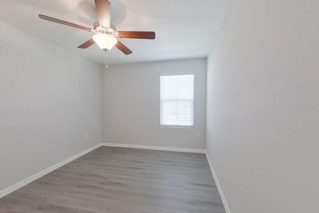 Building Photo - 8642 SW 43rd Ter