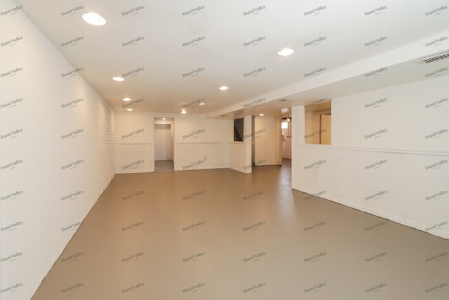 Building Photo - 4315 Clarene Dr