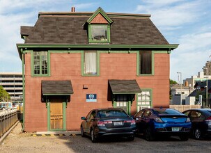 Building Photo - 322 S. Division-322-1