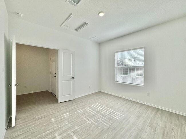 Building Photo - 1316 Acorn Oak Dr