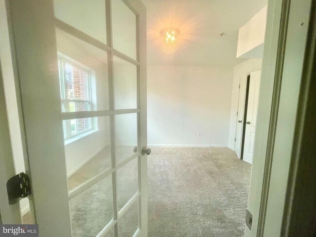 Building Photo - 7120 Beaumont Place