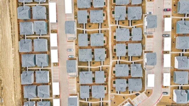 Building Photo - 10115 Conover Cmns Cir