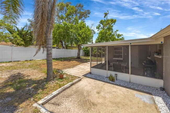 Building Photo - 7804 Niagara Dr