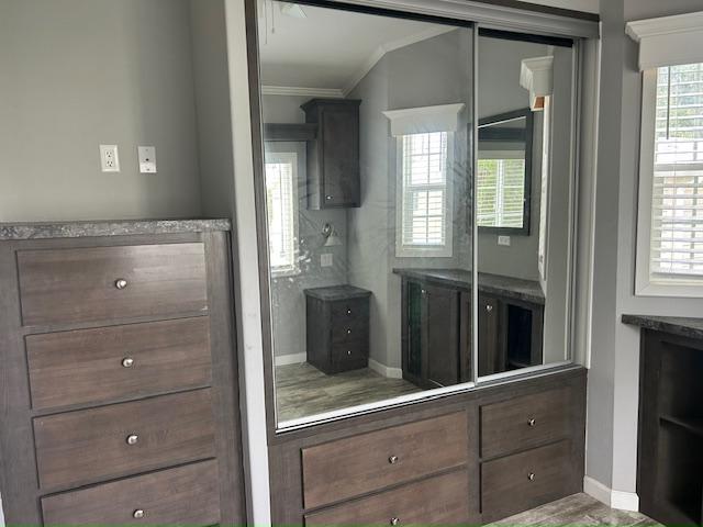 Building Photo - 6941 MacDonald Ct