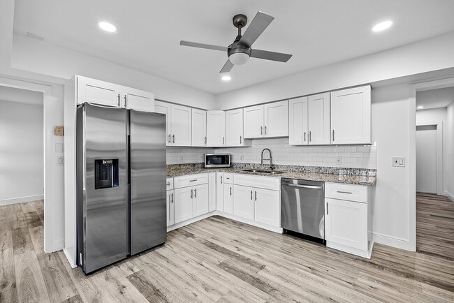 Building Photo - 6165 Old Court Rd