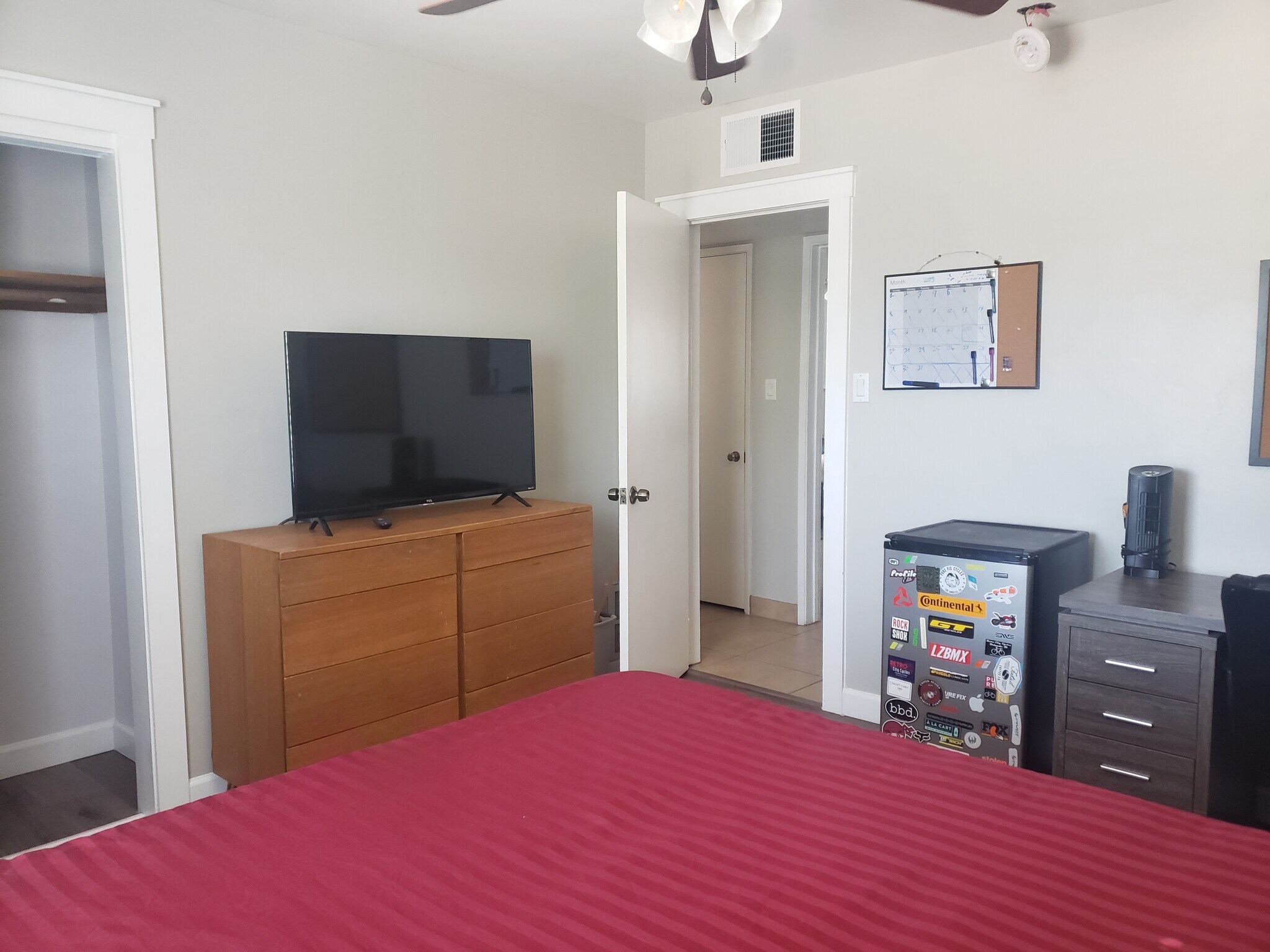 Room 2 - 8237 E Lewis Ave
