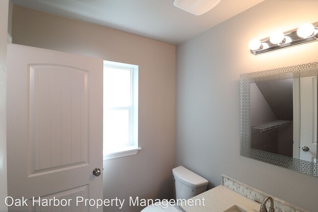 Building Photo - 3 br, 2 bath House - 1583 Nw 6th Ave