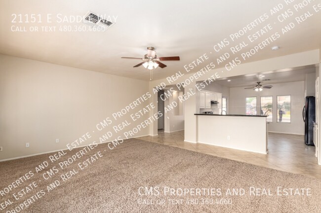 Building Photo - 21151 E Saddle Way