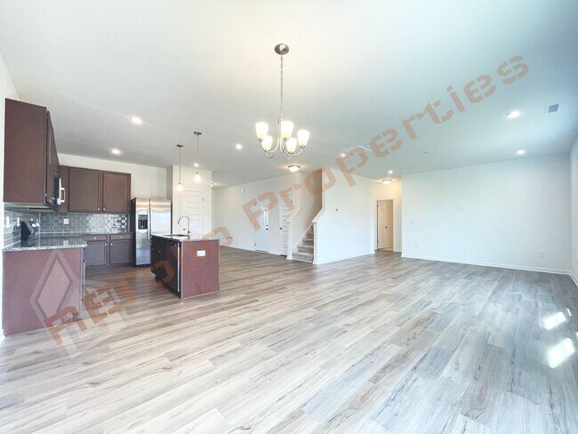 Building Photo - Gorgeous 5 Bedroom, 2.5 Bath Home with Fir...
