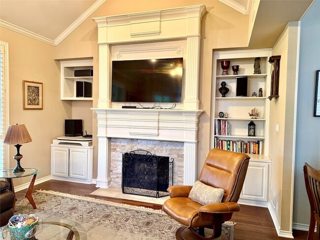 Building Photo - 1327 Barrington Dr