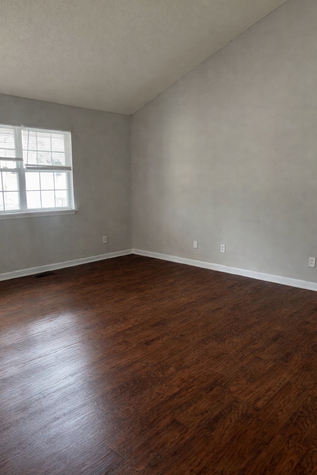 Building Photo - 4386 Thrasher Cir