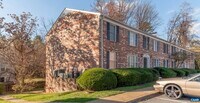 Building Photo - 2527 Hydraulic Rd