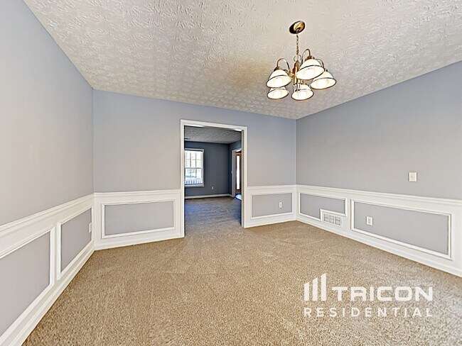 Building Photo - 648 Stonecrest Dr
