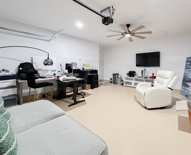 Building Photo - 21527 Violet Rdg Rd