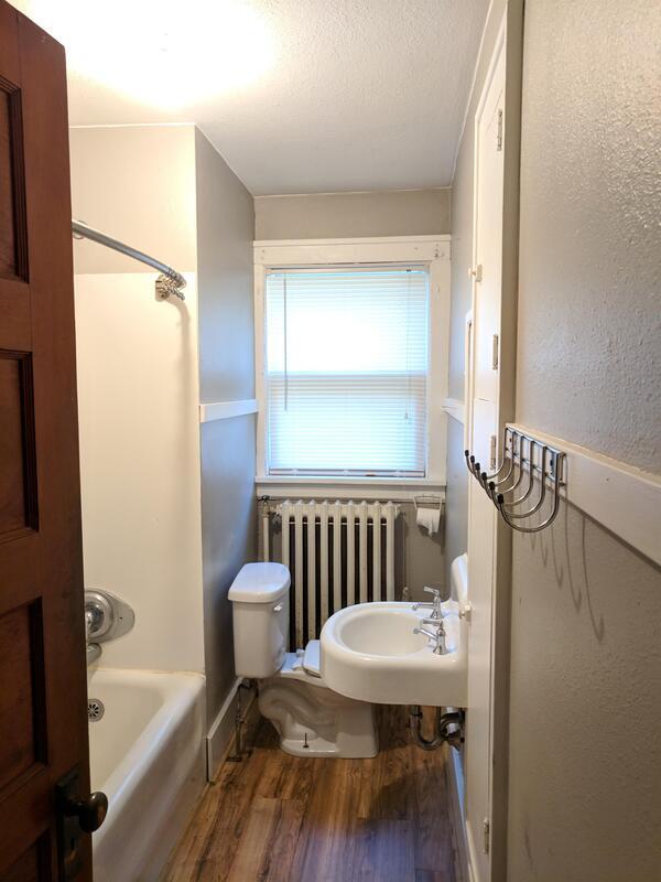 Building Photo - 506 S Mill St