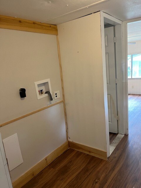 Building Photo - 8367 Countryside Dr