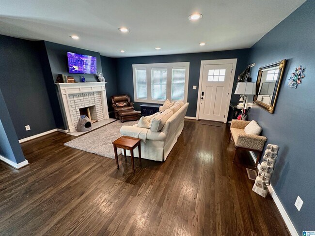 Building Photo - 5405 5th Ct S