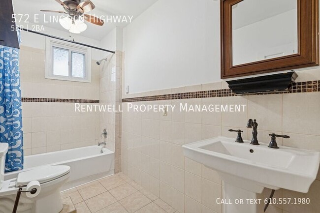 Building Photo - 572 Lincoln Hwy E