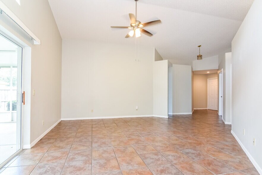 Building Photo - 704 Sand Ridge Dr