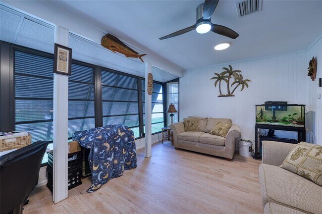 Building Photo - 76 Sandstone Cir