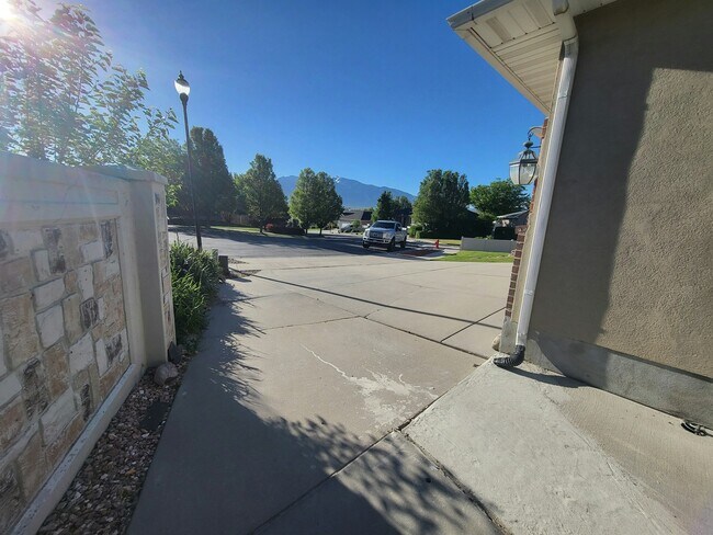 Building Photo - 1281 Fox Trot Cir