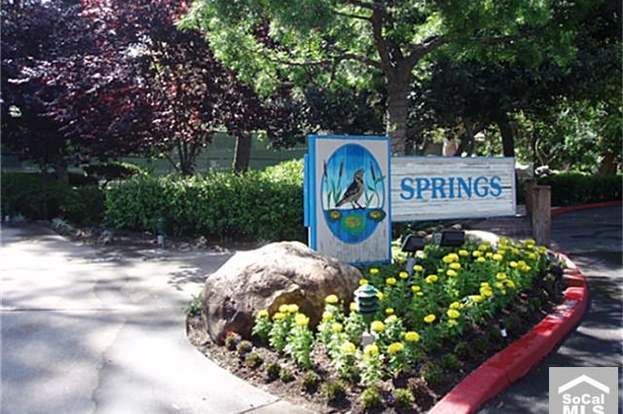 Building Photo - 21 Streamwood-