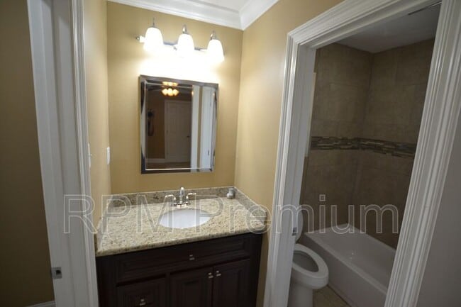 Building Photo - 3552 Platt Dr